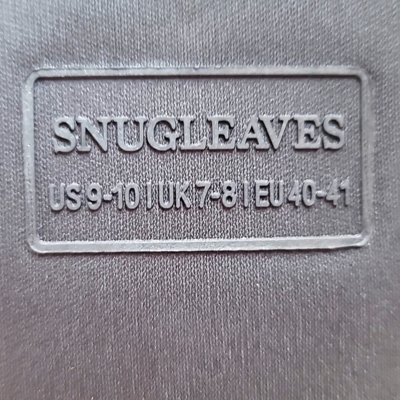 Snugleaves Black Fuzzy Slippers Size 9-10 NWT - Picture 9 of 14